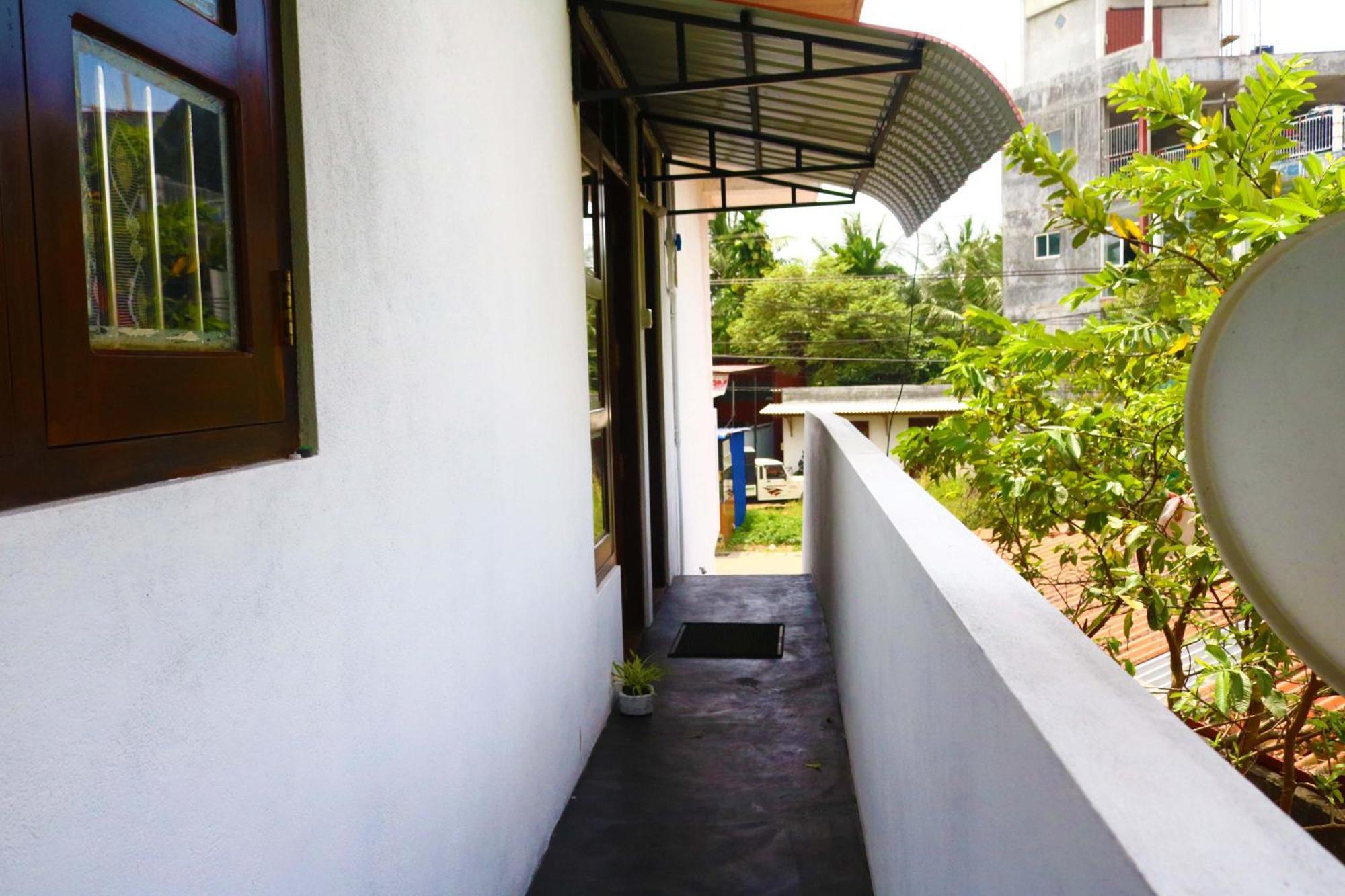 Sun Ground Villa Hikkaduwa Esterno foto